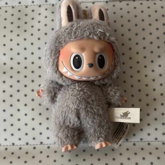 Pop Mart Macaron Grey Labubu - Picture 2 of 10